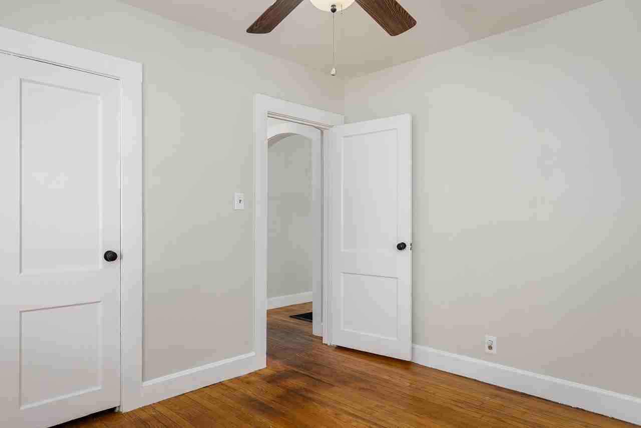 525 N Chestnut St #1 - Photo 7 of 10