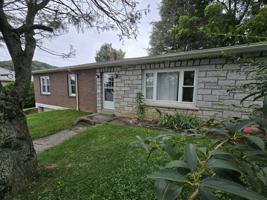 featured image of 109 Gragg St