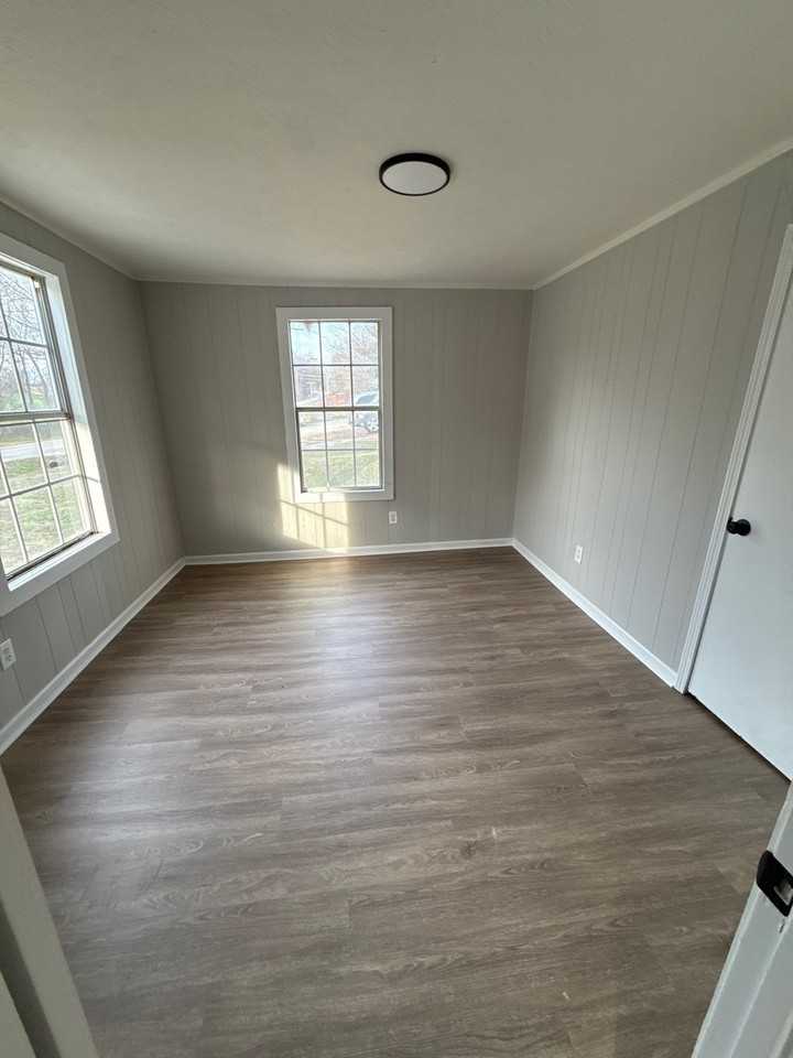 602 Windrow Rd #1 - Photo 4 of 8