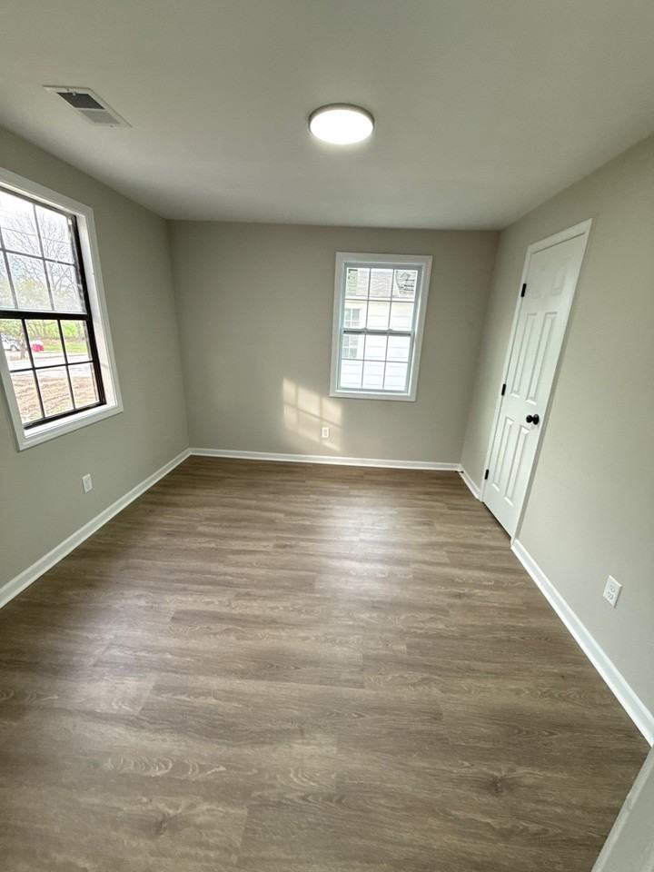 612 Windrow Rd #1 - Photo 3 of 10