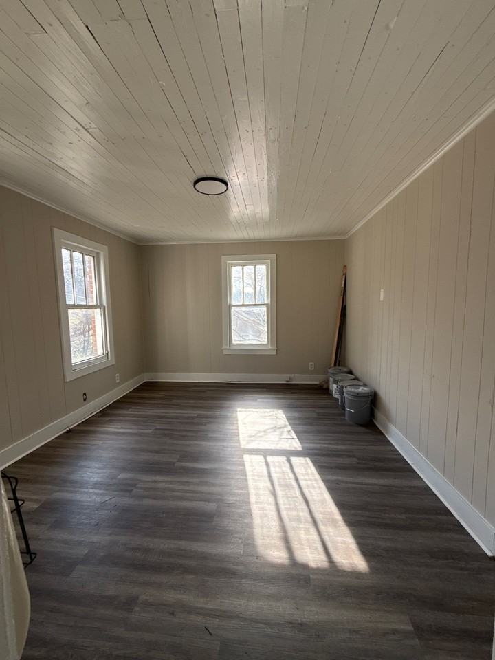 144 Midland St #1 - Photo 3 of 9