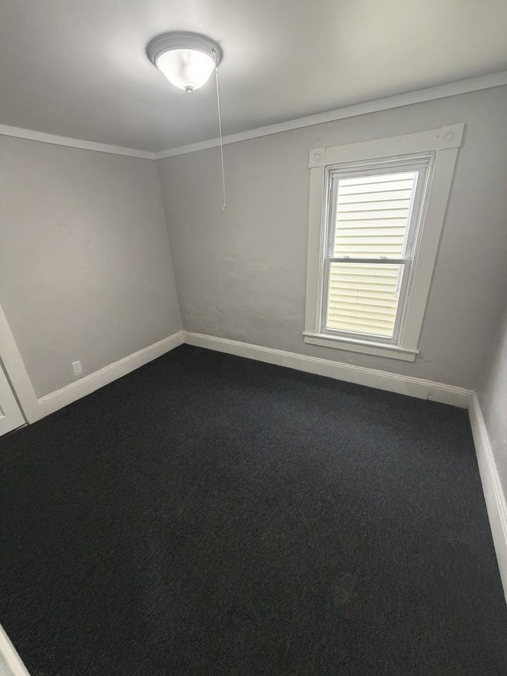 248 Ashley Blvd Apt 3n #3N - Photo 5 of 7