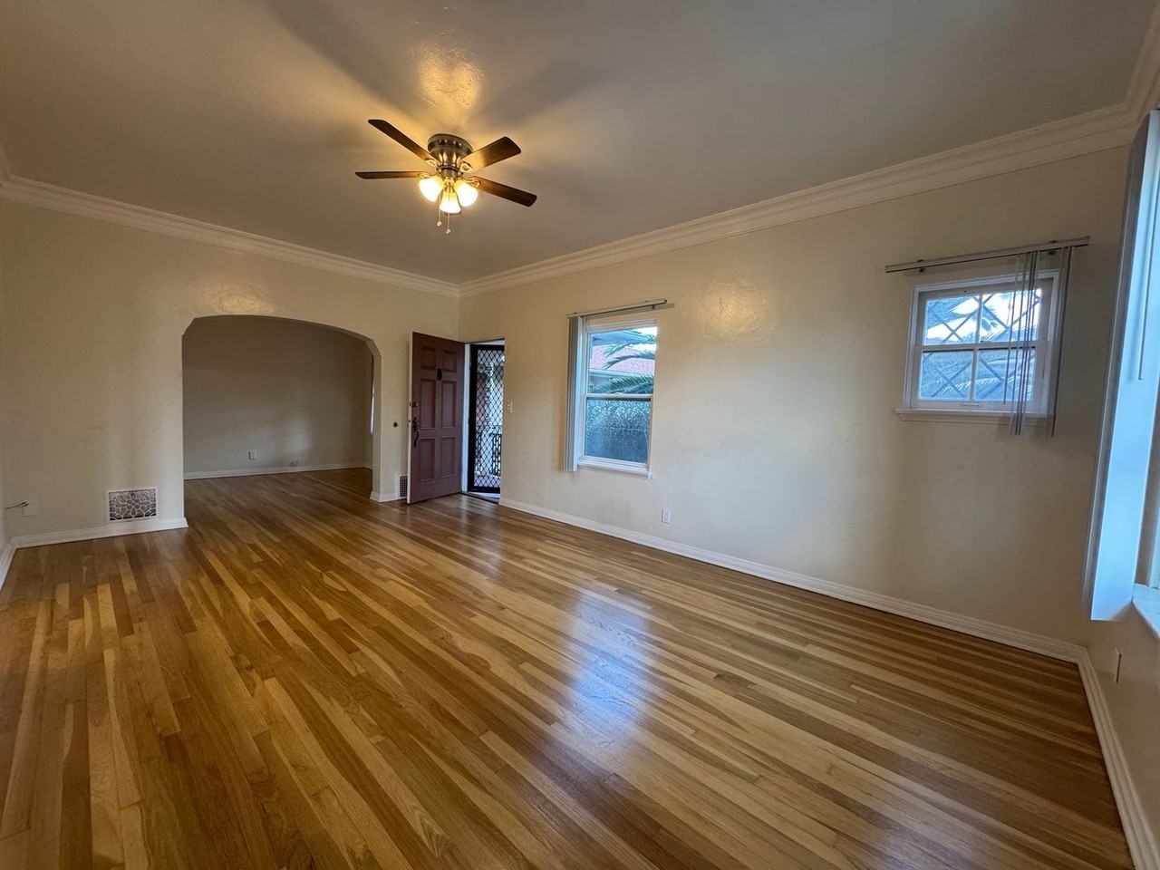 510 Upas St - Photo 5 of 12