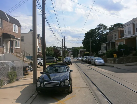 118 N 9th St #1 - Photo 2 of 5