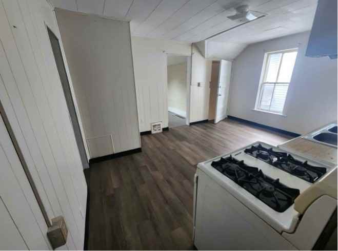 1914 Cherry St Apt 2nd #2ndFLFRONT - Photo 3 of 10