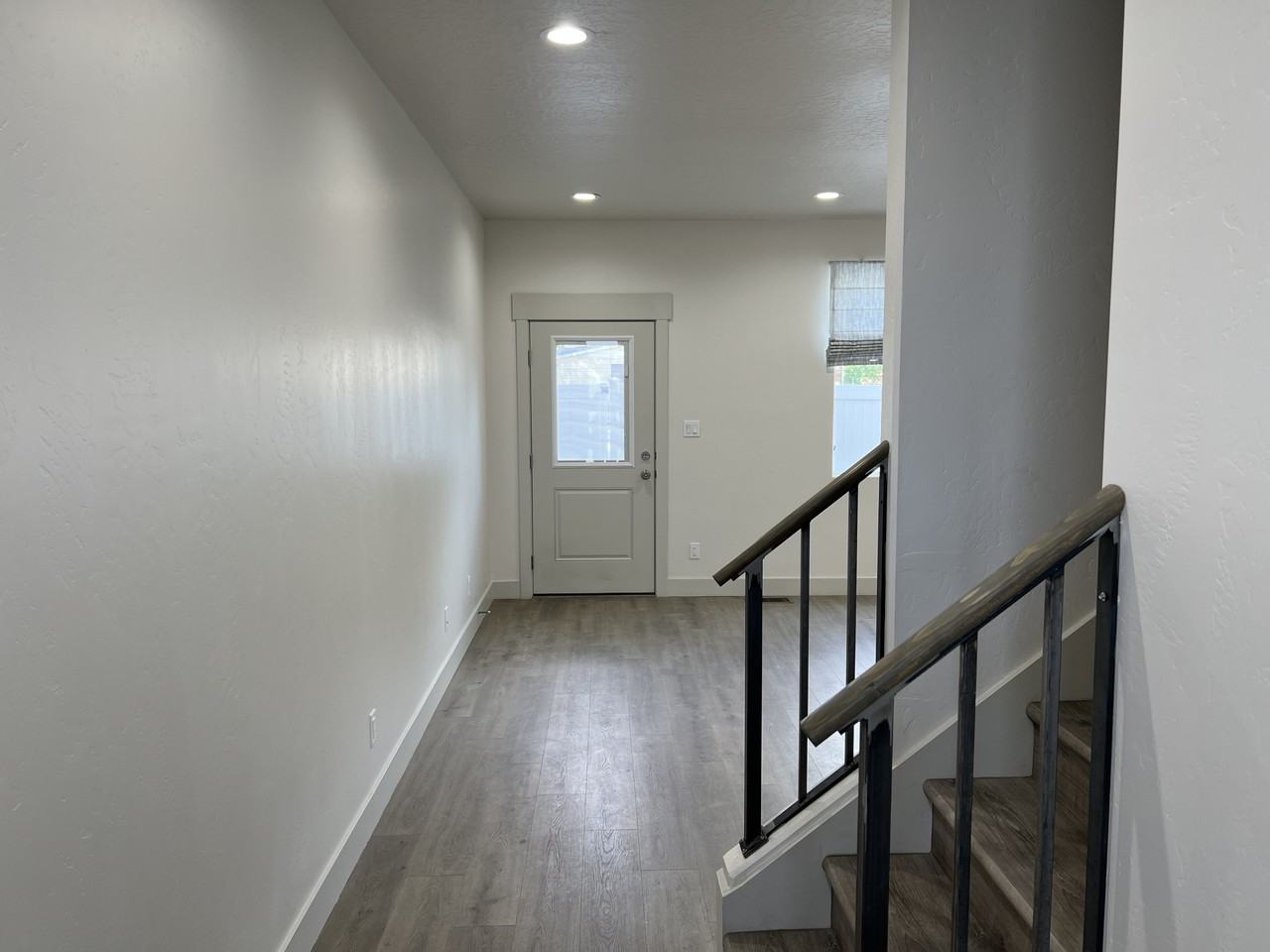 2433 N 5th St #TH - Photo 4 of 31