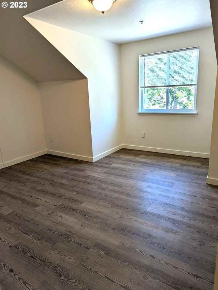 436 Norway St Ne #1 - Photo 7 of 13