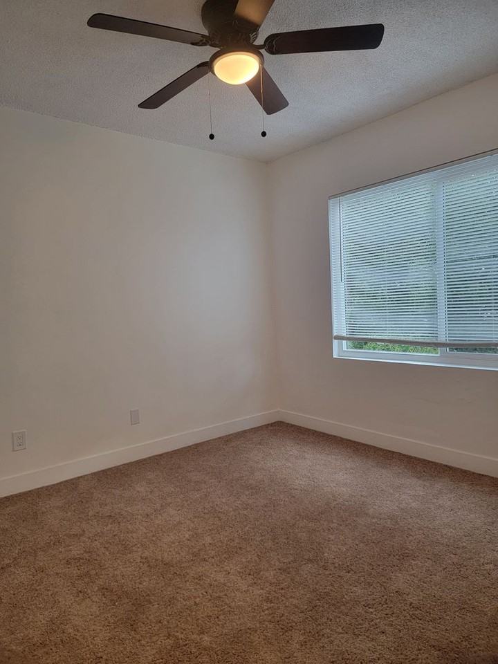 4707 Rosemead Blvd. - Photo 6 of 12