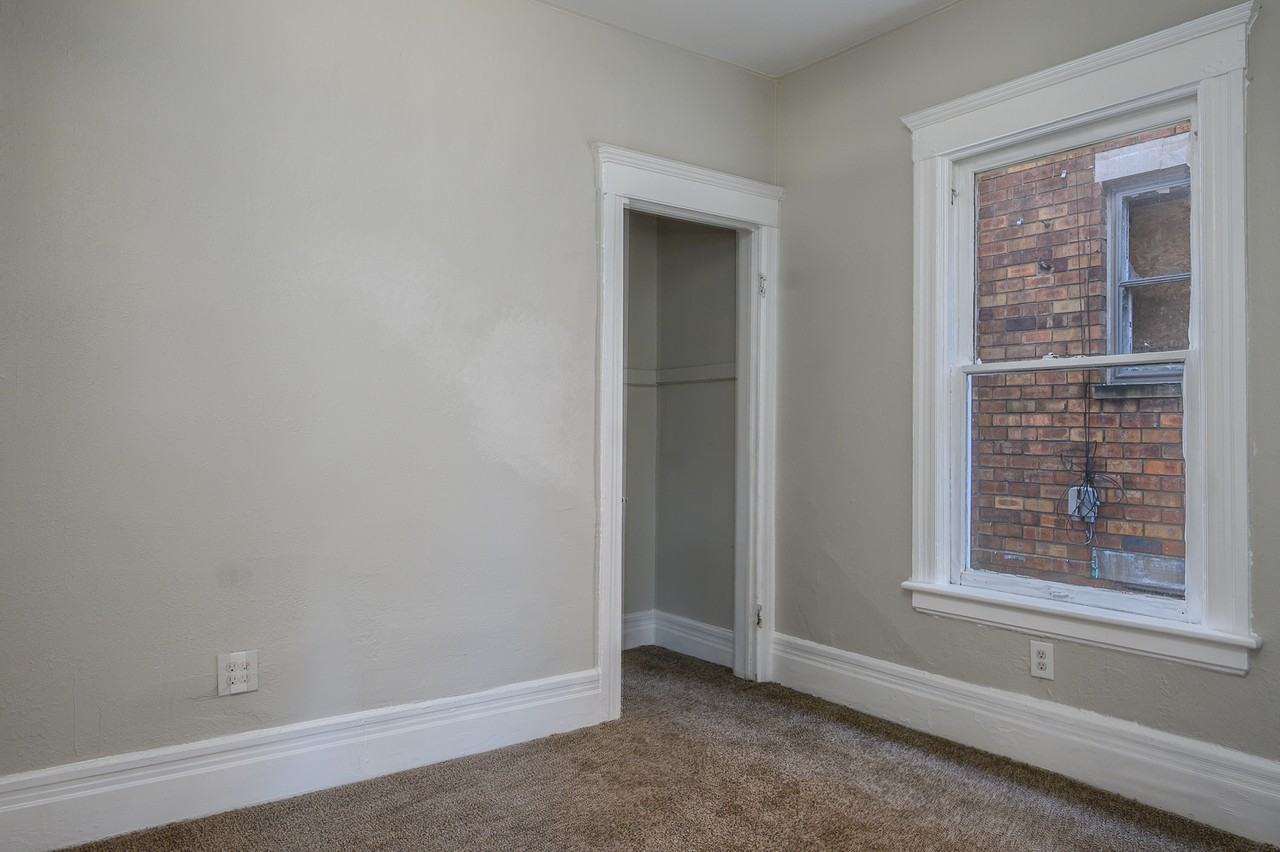 826 Woodland Ave - Photo 5 of 7