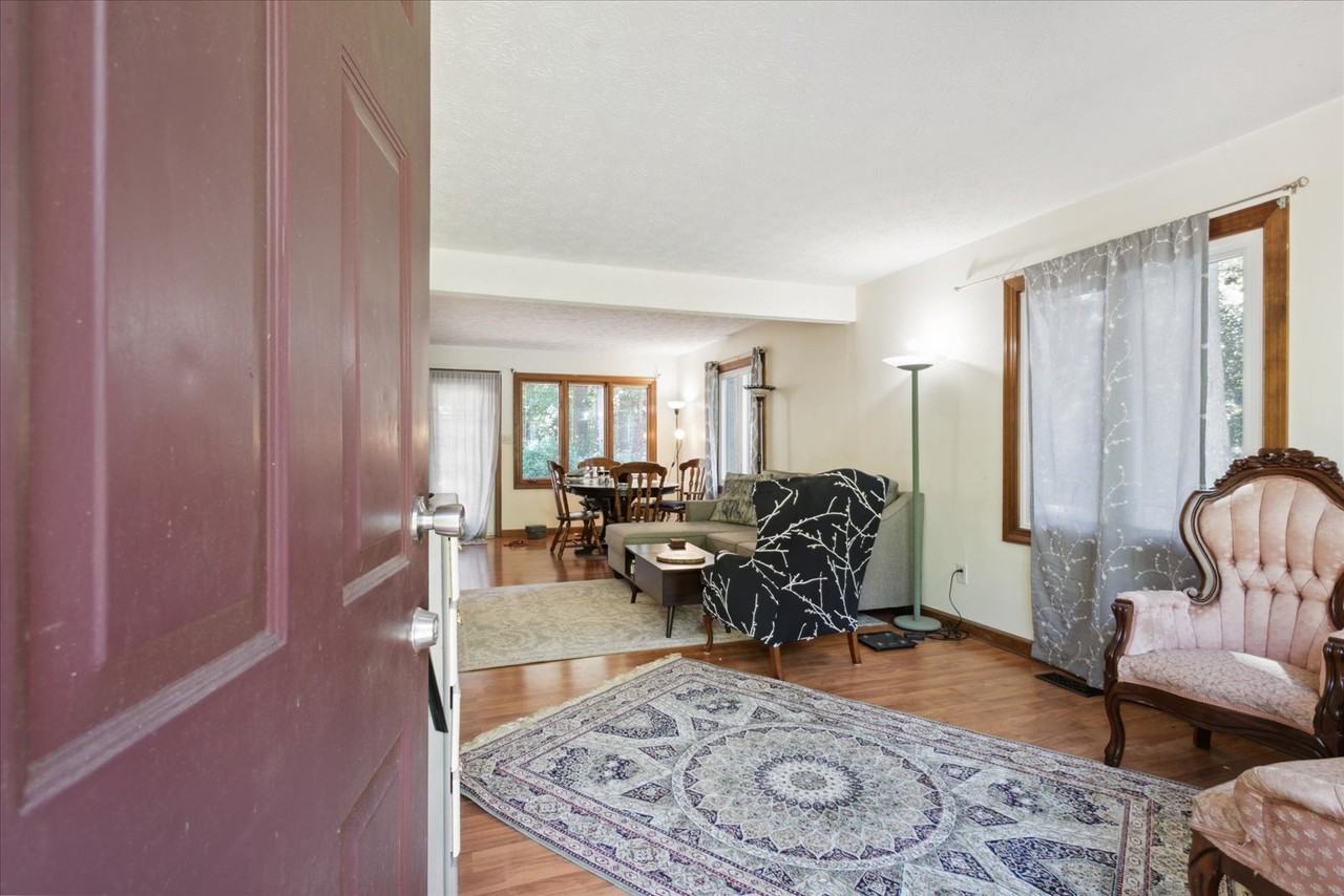 1013 Marlbank Dr #1 - Photo 2 of 23