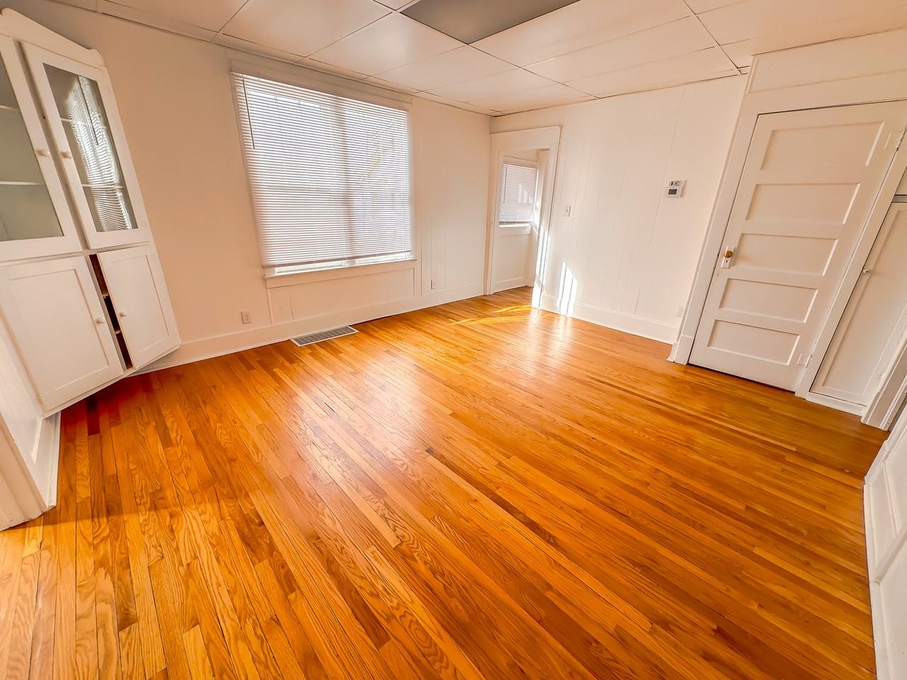 506 E 7th St #A - Photo 4 of 11