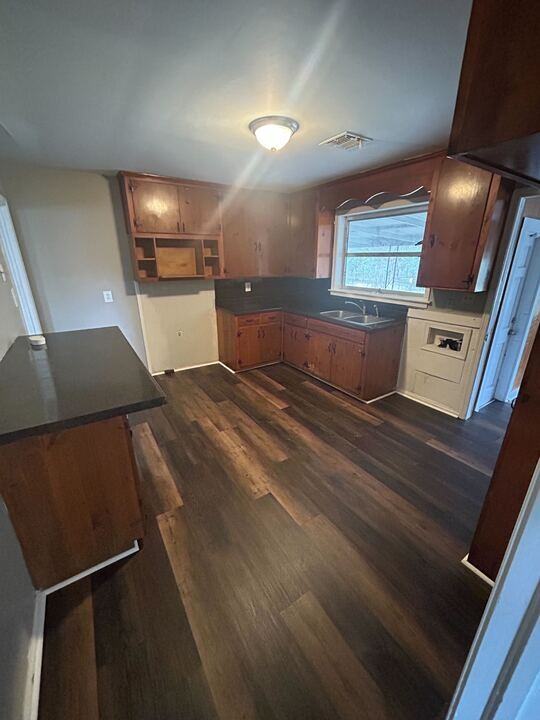 1207 Devonshire Drive Montgomery AL 36116 #1 - Photo 4 of 12