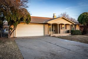 featured image of 4605 Se Caber Cir #1