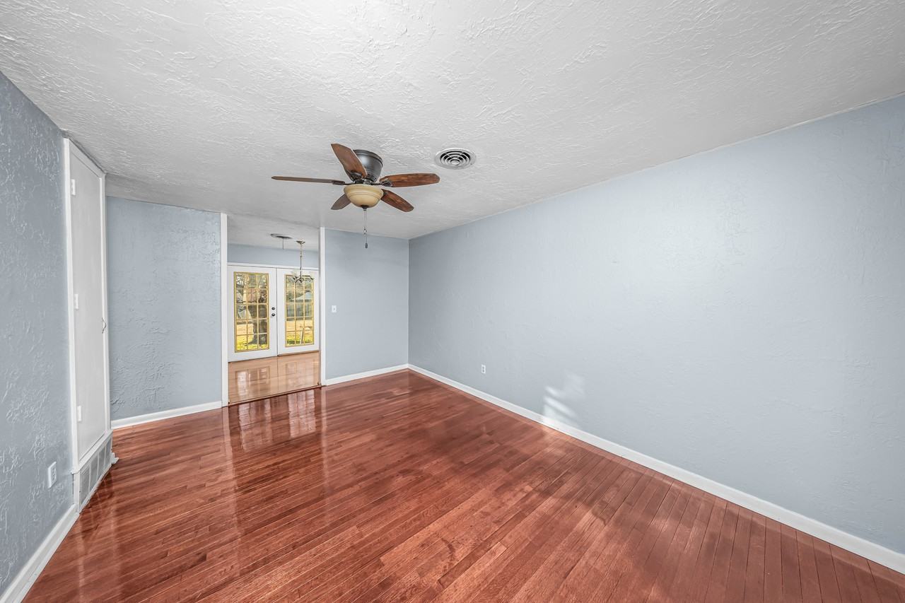 1632 Nw 48th St #1 - Photo 4 of 16