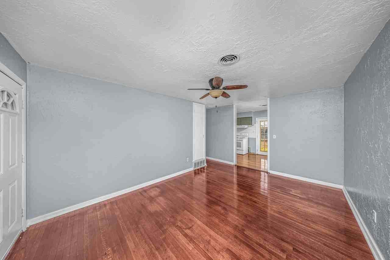 1632 Nw 48th St #1 - Photo 5 of 16