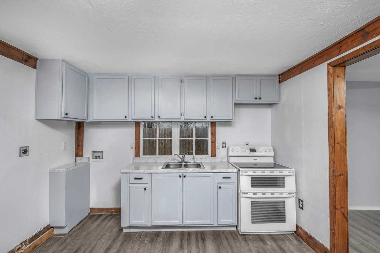 1802 Nw Lake Ave #1 - Photo 5 of 14