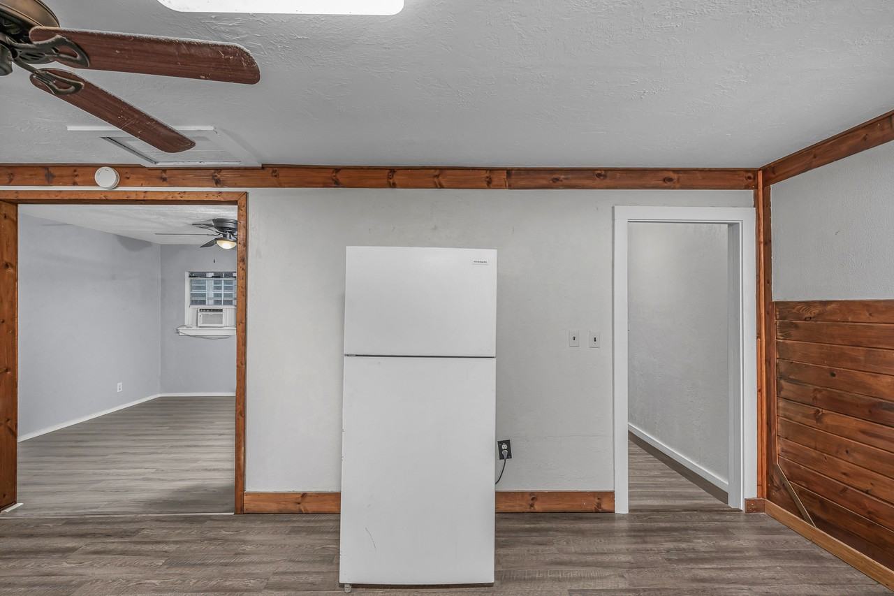 1802 Nw Lake Ave #1 - Photo 7 of 14