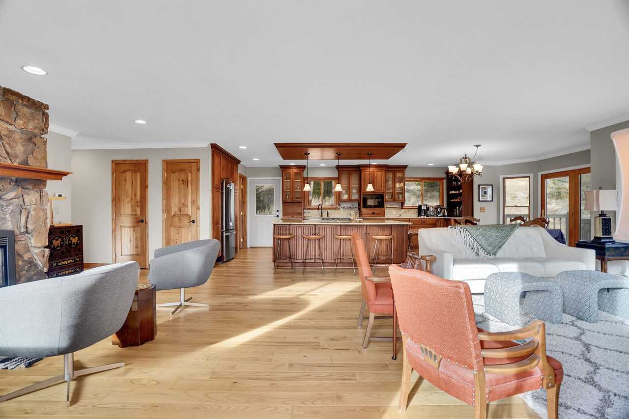 8544 S Doubleheader Ranch Rd #1 - Photo 4 of 30