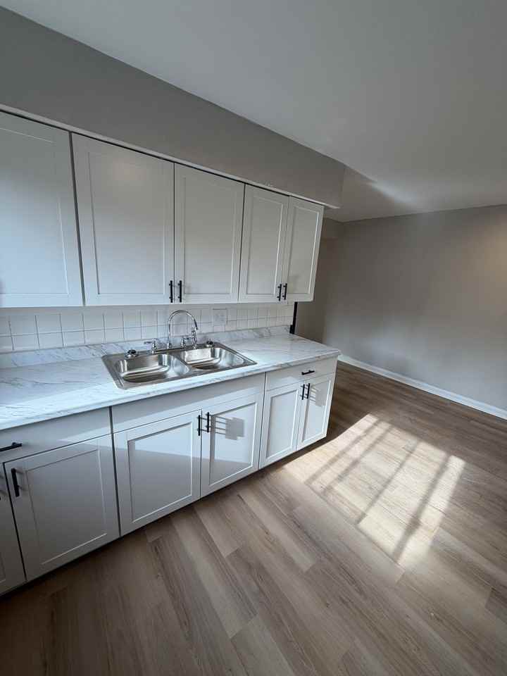 7139 Eastlawn Dr #3 - Photo 3 of 11