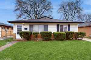 featured image of 1317 Mackinaw Ave #1