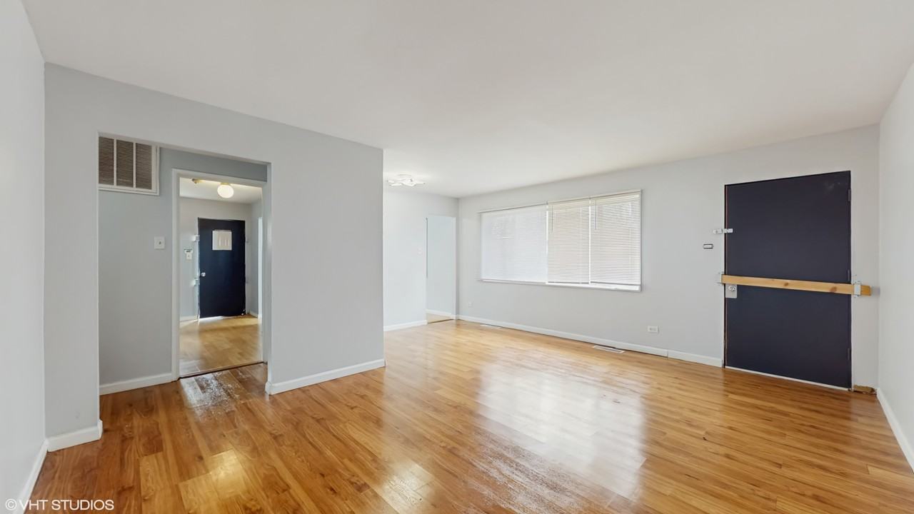 1317 Mackinaw Ave #1 - Photo 3 of 20