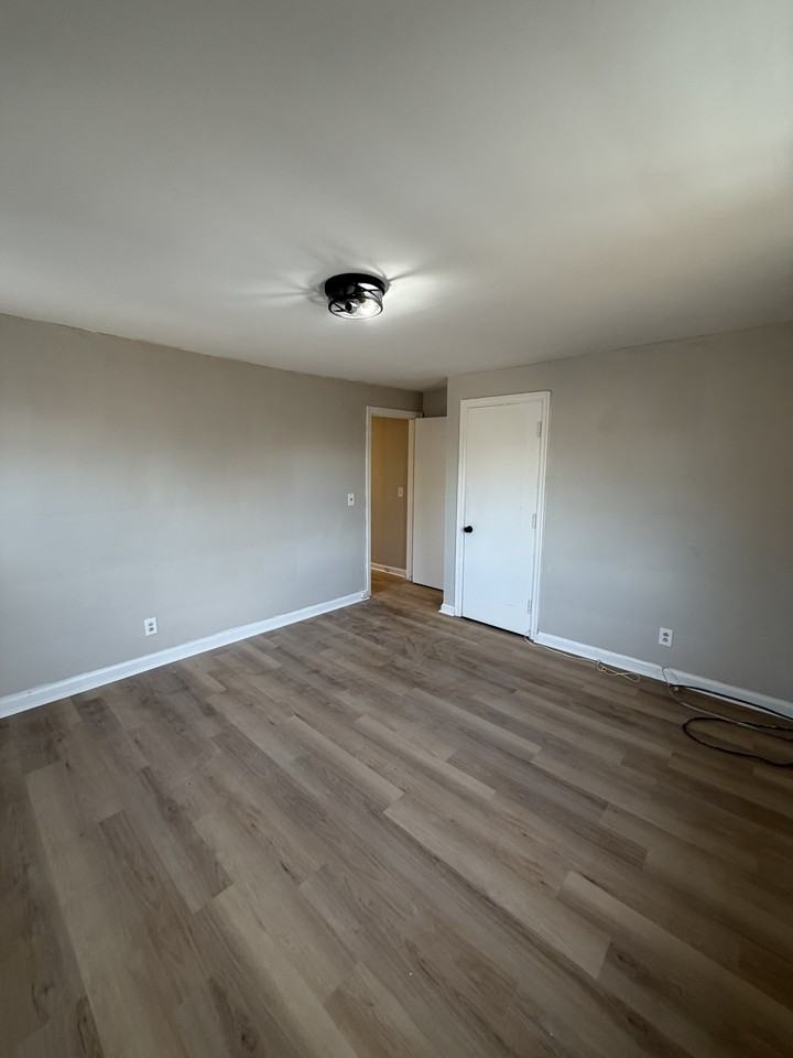 7139 Eastlawn Dr #4 - Photo 3 of 13