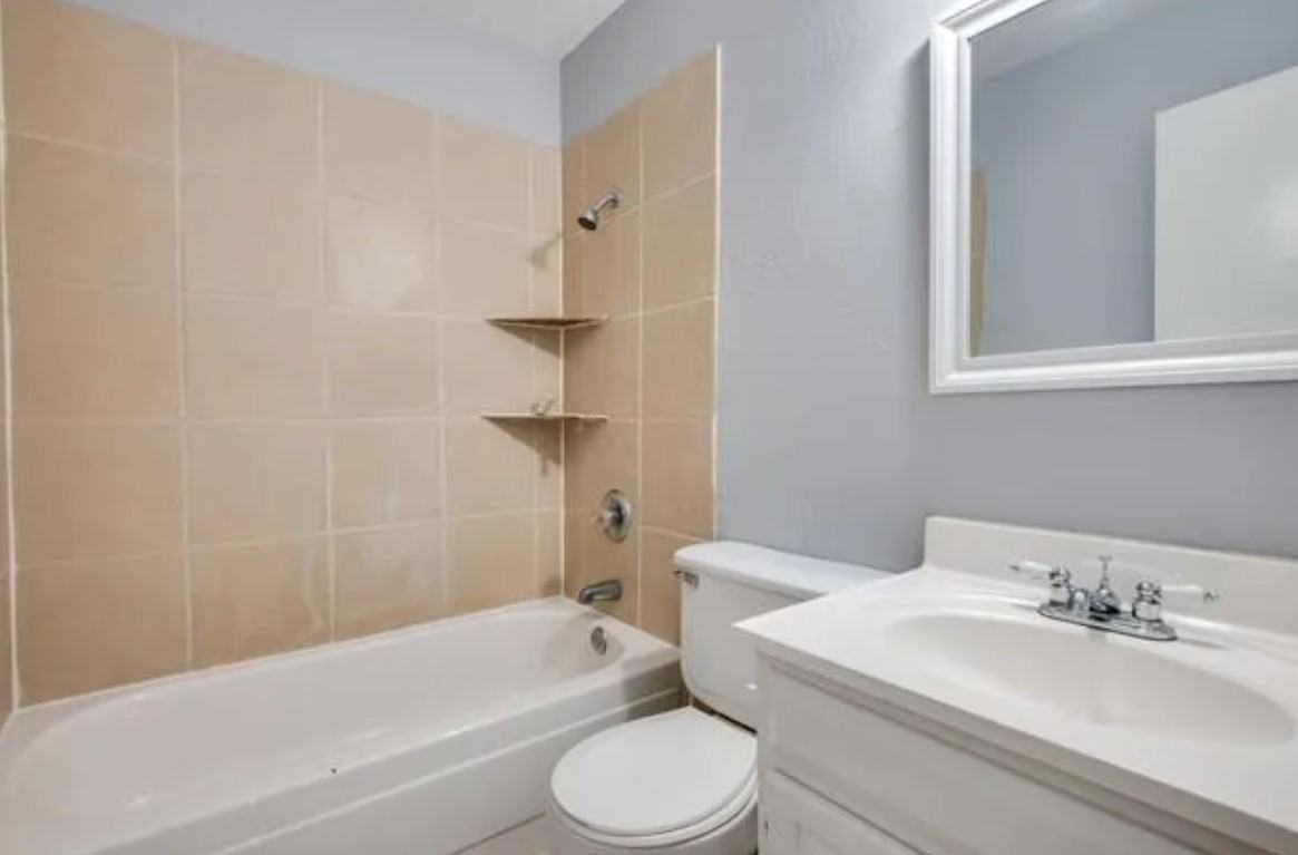 803 Meadowlark Dr #1 - Photo 4 of 19