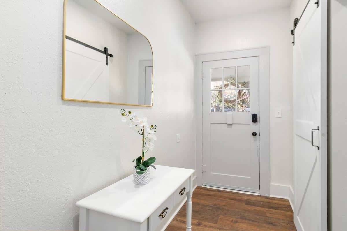 728 Johnson Ave #1 - Photo 4 of 50