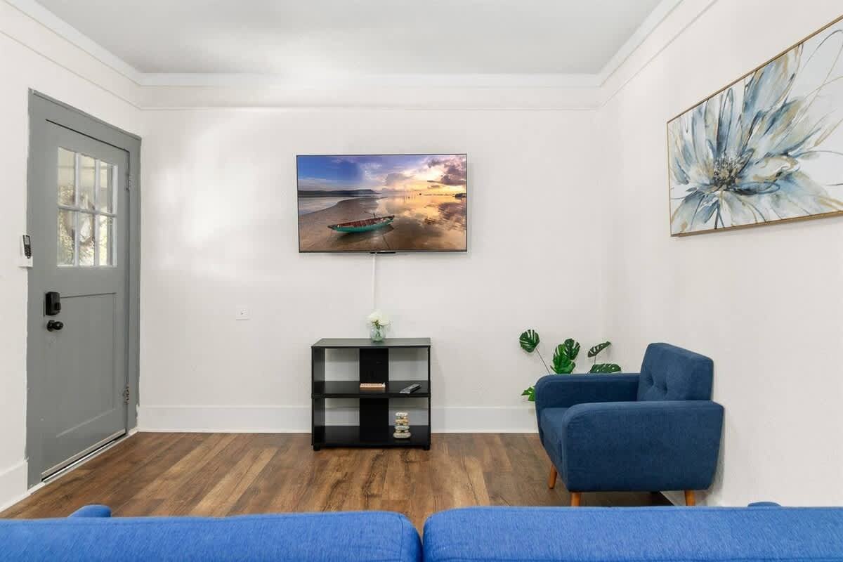 730 Johnson Ave #1 - Photo 6 of 28