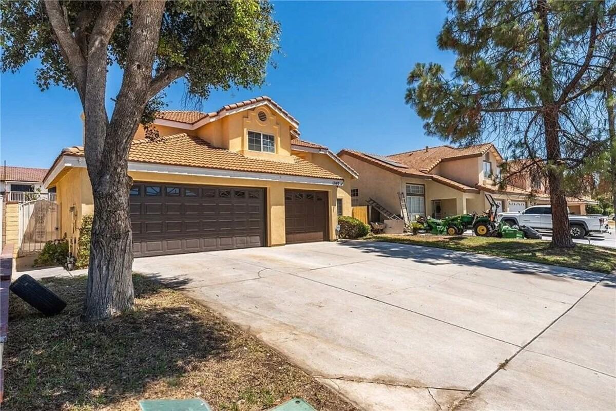 13162 Brentwood Ln #1 - Photo 3 of 10