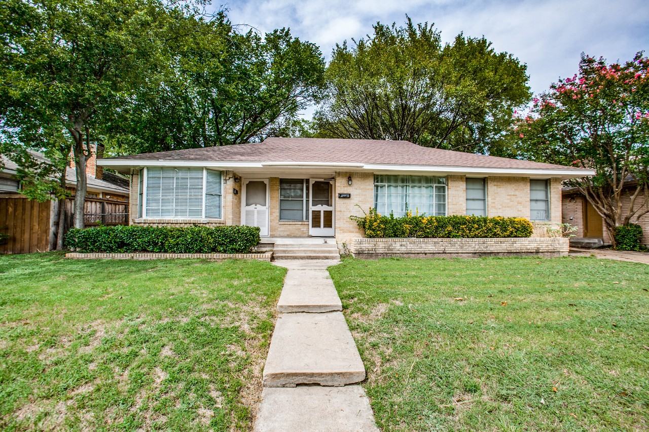 6517 E Mockingbird Ln #1 - Photo 3 of 44