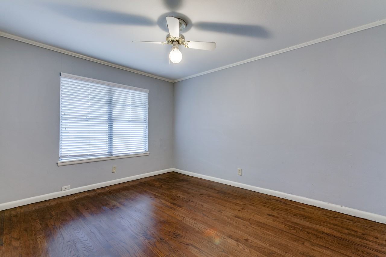 6517 E Mockingbird Ln #1 - Photo 4 of 44