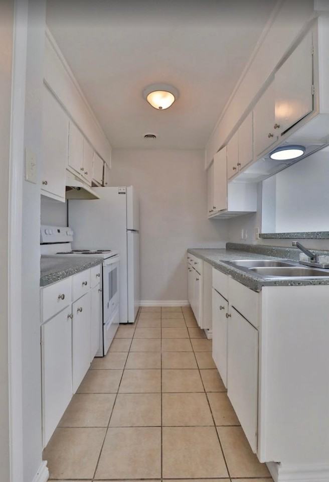 310 Yaupon St609 #609 - Photo 2 of 4