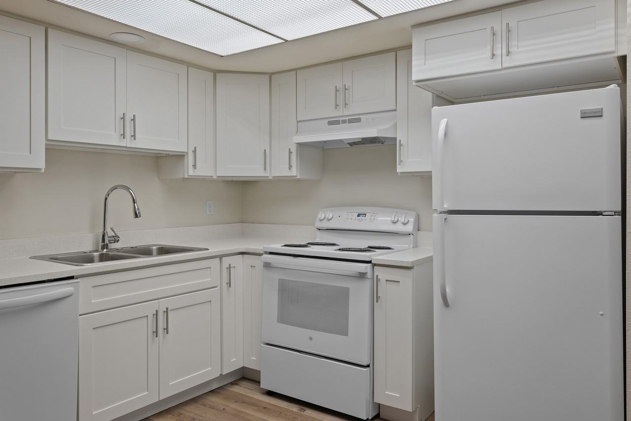 8568 S Wasatch Blvd #8568 - Photo 5 of 36