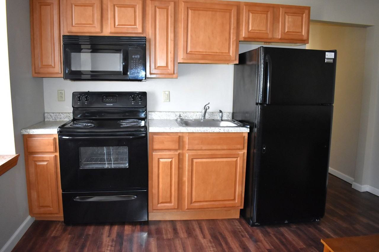 1100 Philadelphia St - Photo 2 of 16