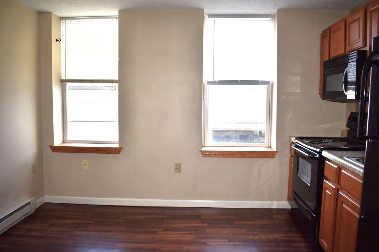 1100 Philadelphia St - Photo 3 of 16