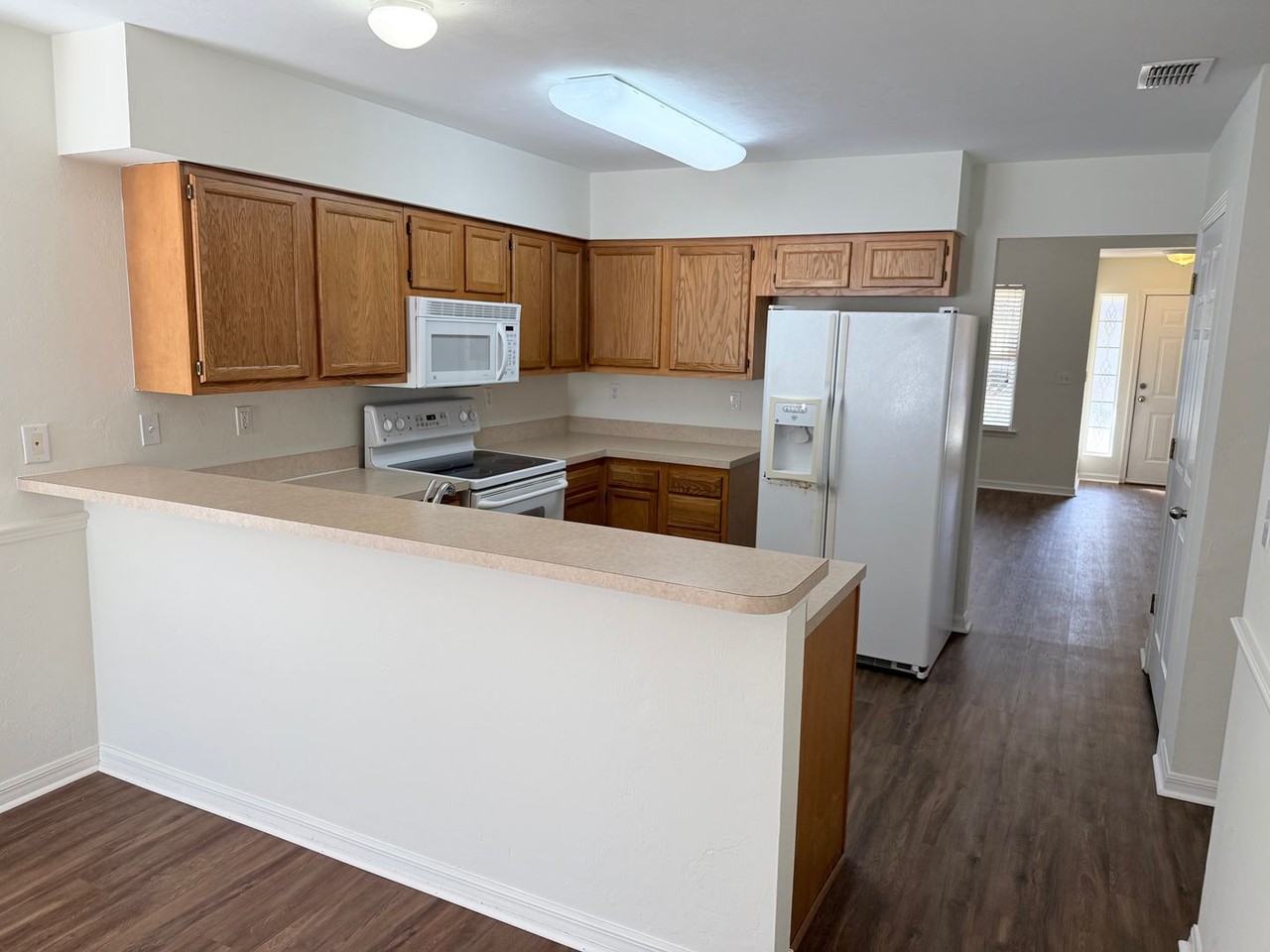 3757 Nw 27th St - Photo 4 of 14