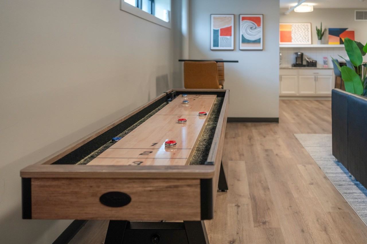 Victory on Leonard - Photo 4 of 50