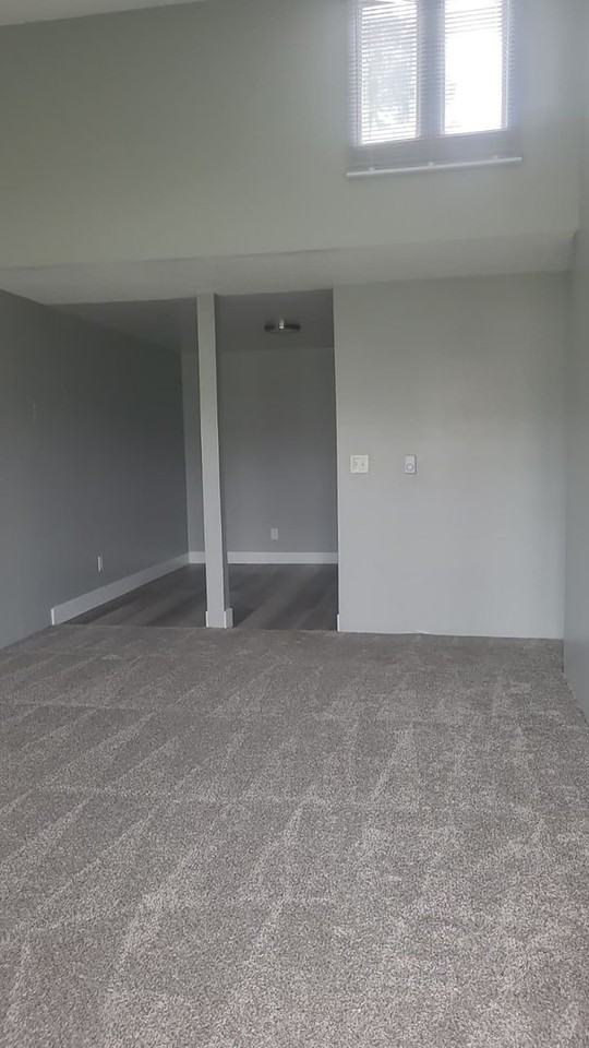 Central Park Apartments - Photo 6 of 41