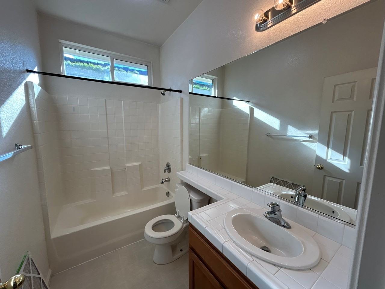 543 Chandler Ct - Photo 5 of 19