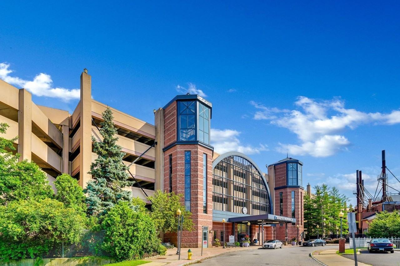 204 Flax Hill LLC - Photo 4 of 25