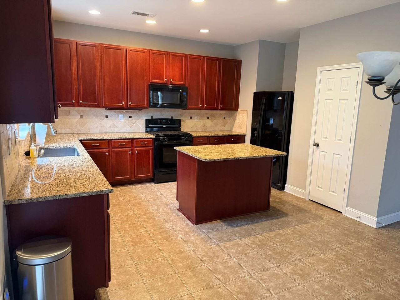 10515 Hawick Ct - Photo 2 of 16