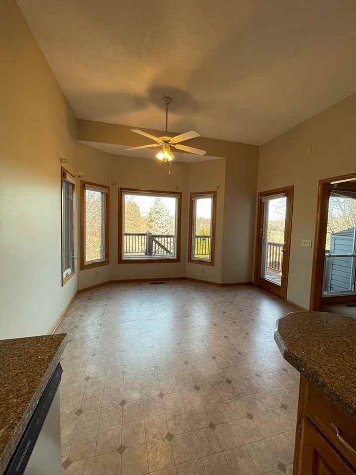 17116 I St - Photo 5 of 24