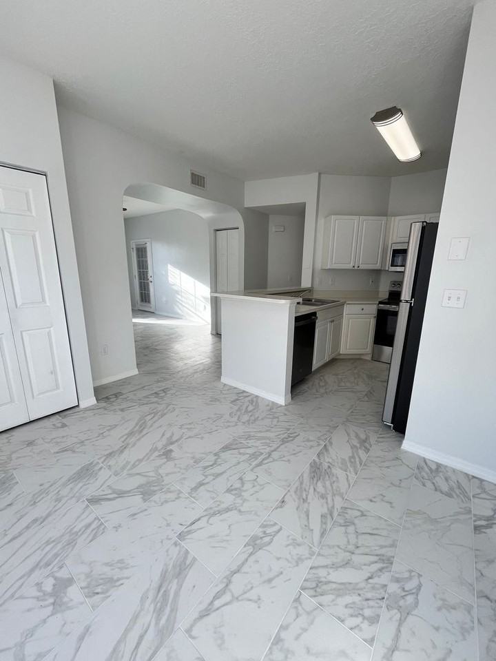 25103 Harbour Vista Cir #25103 - Photo 6 of 16