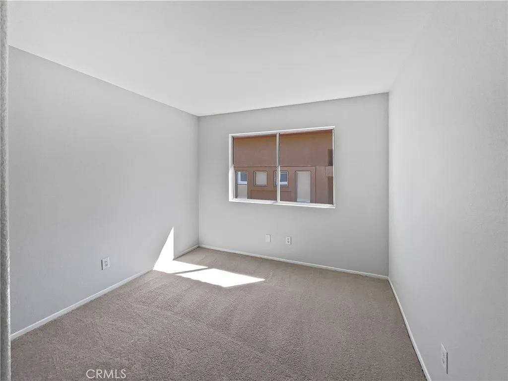 27 Bella Firenze - Photo 4 of 10