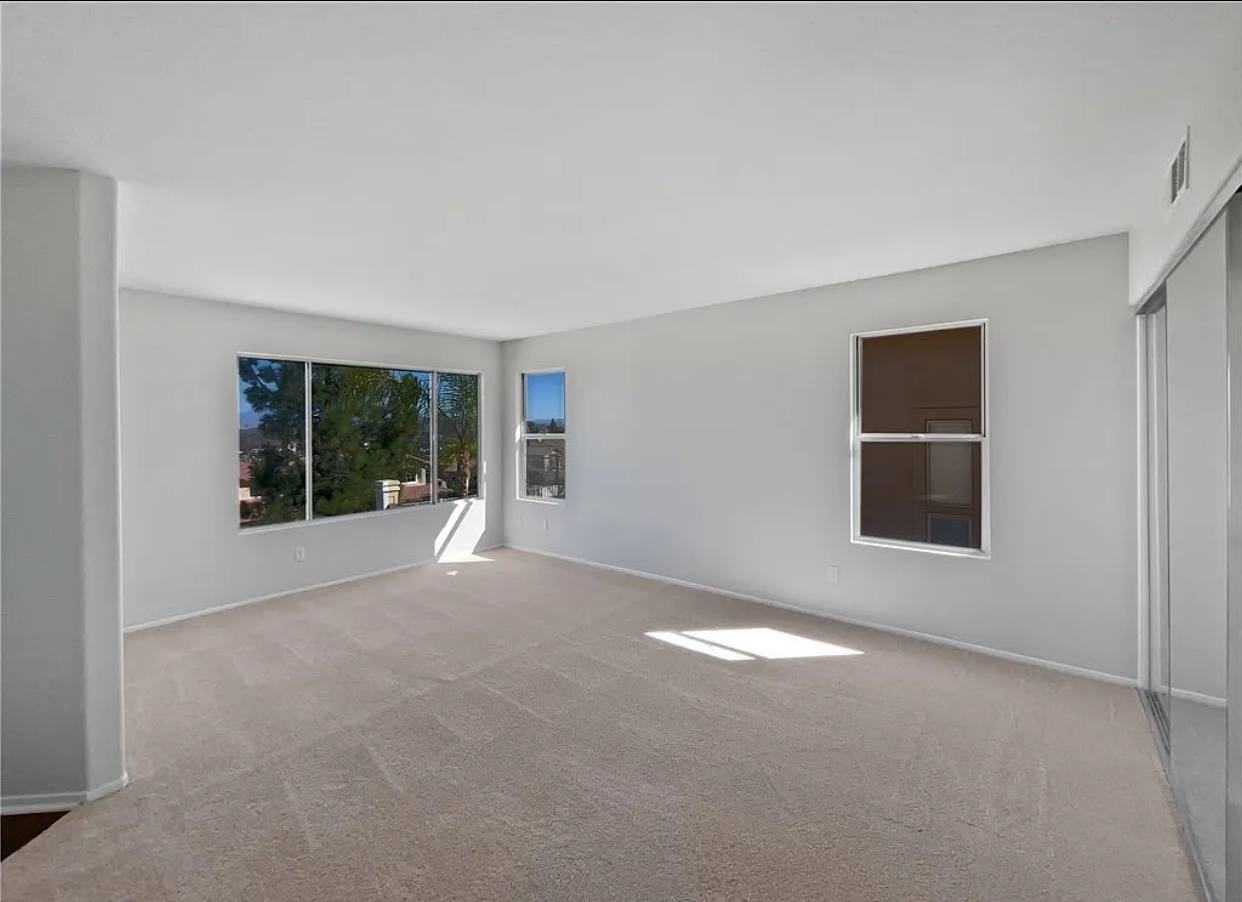 27 Bella Firenze - Photo 5 of 10