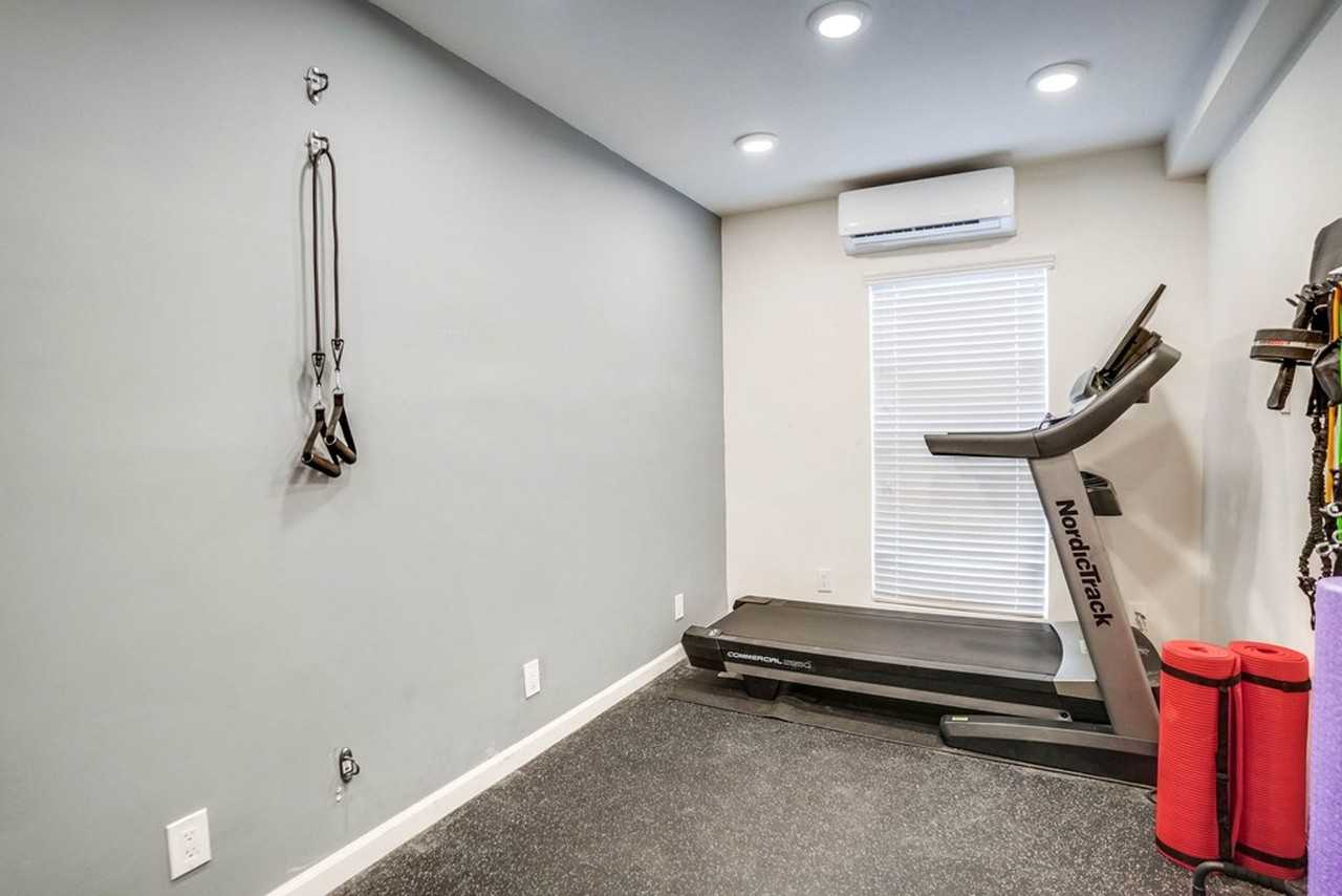 822 N. Inglewood Ave - Photo 6 of 7