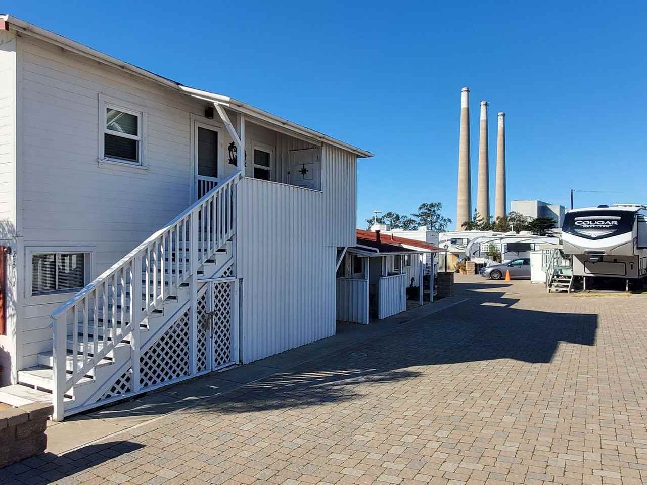 231 Surf St #B - Photo 2 of 12