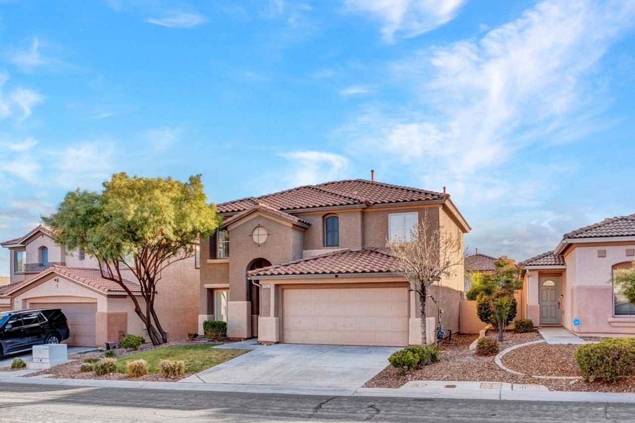 11197 Falesco Ave - Photo 3 of 35