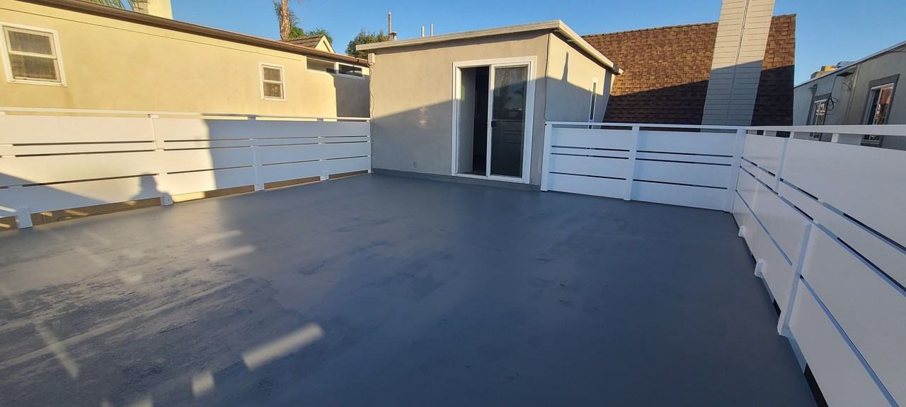 215 Fern St - Photo 2 of 3